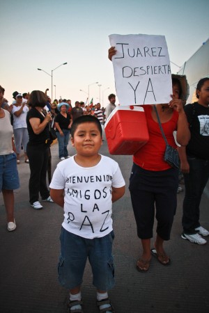 Durante la entrada de la caravana a Ciudad Juárez