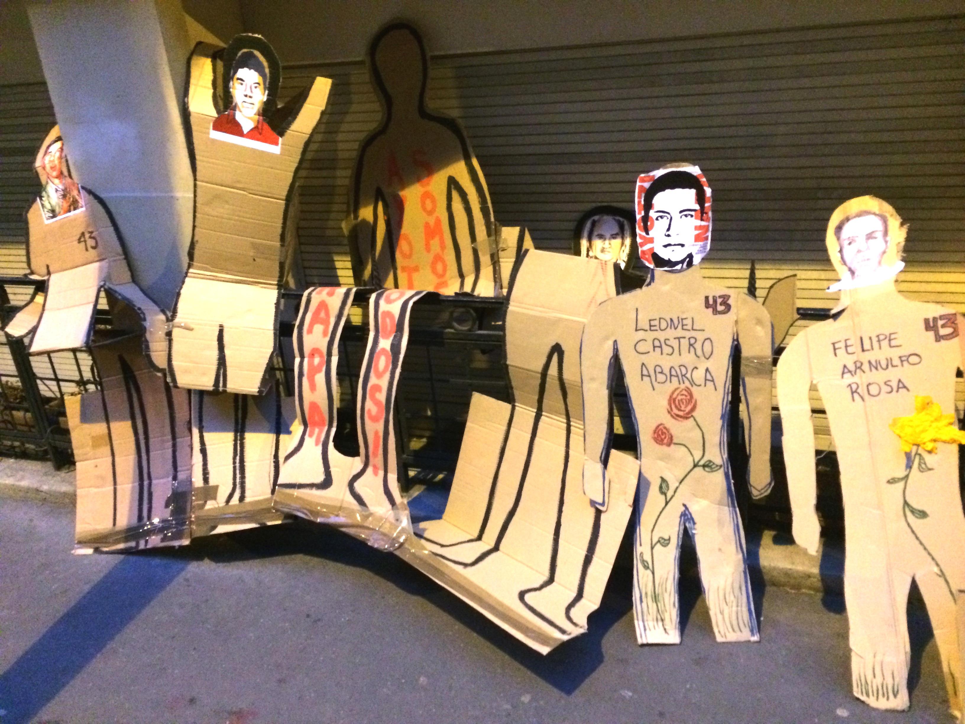 colectivos París Ayotzinapa 
