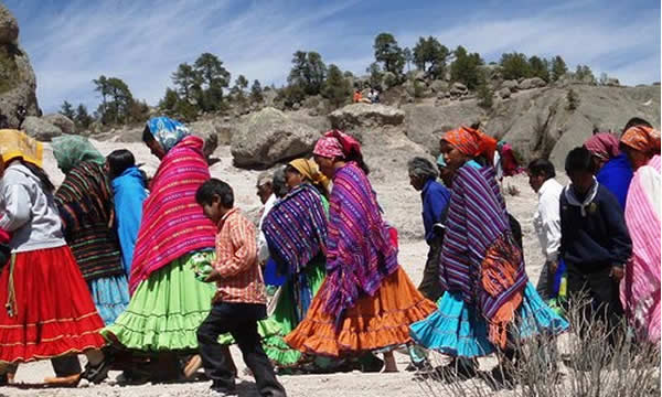 Tarahumaras. Entre Riosi y Riablo. Video